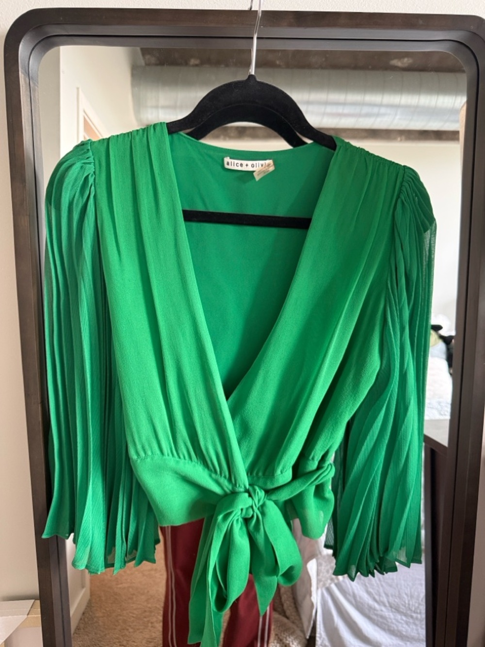 Alice + olivia green silk wrap top